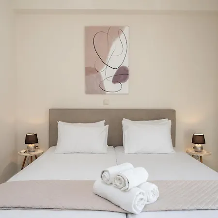 Vibes 6 Argostoli (Kefalonia)